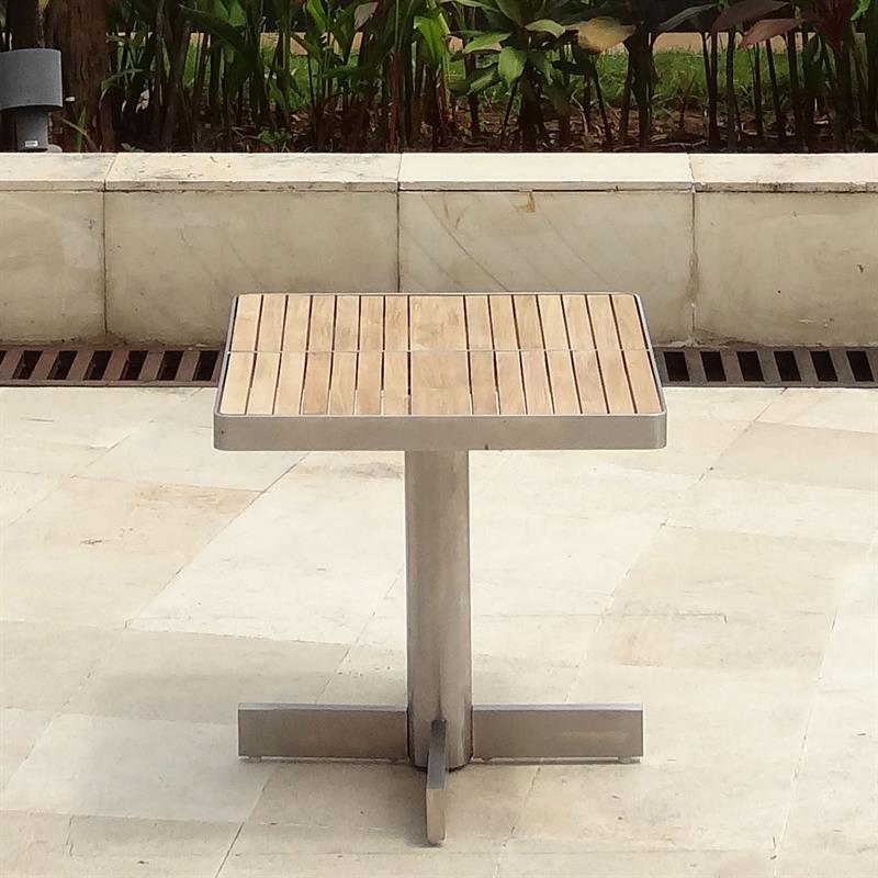 Tessin side table 50 x 50 x 50 cm