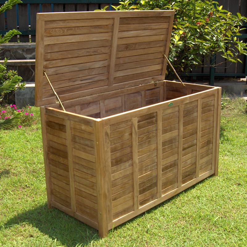 Gartentruhe mit flachem Deckel groß 123 cm Teak mit Messingbeschlägen