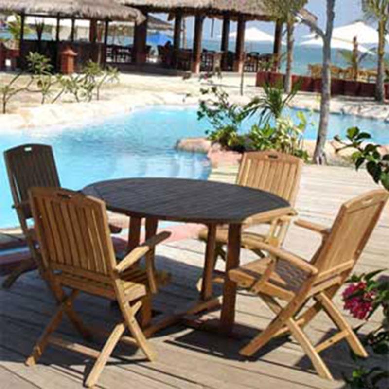 Denver Set 80 consisting of Denver Round Table 80 and 4 Denver Folding Chairs with Armrests Teak with Brass Fittings