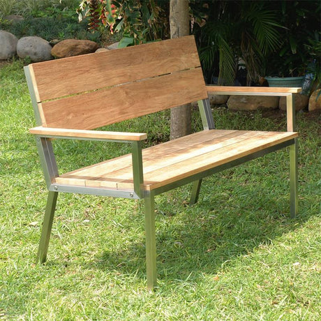 Makan Gartenbank mit Rücken- und Armlehne 132 Teak gebürstet mit Edelstahlgestell 132x63x90 cm